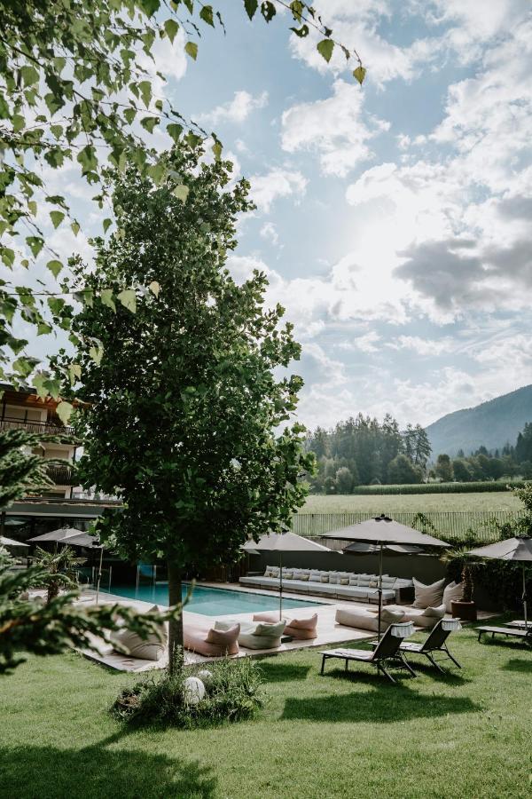 Hotel Petrus Bruneck Exteriör bild