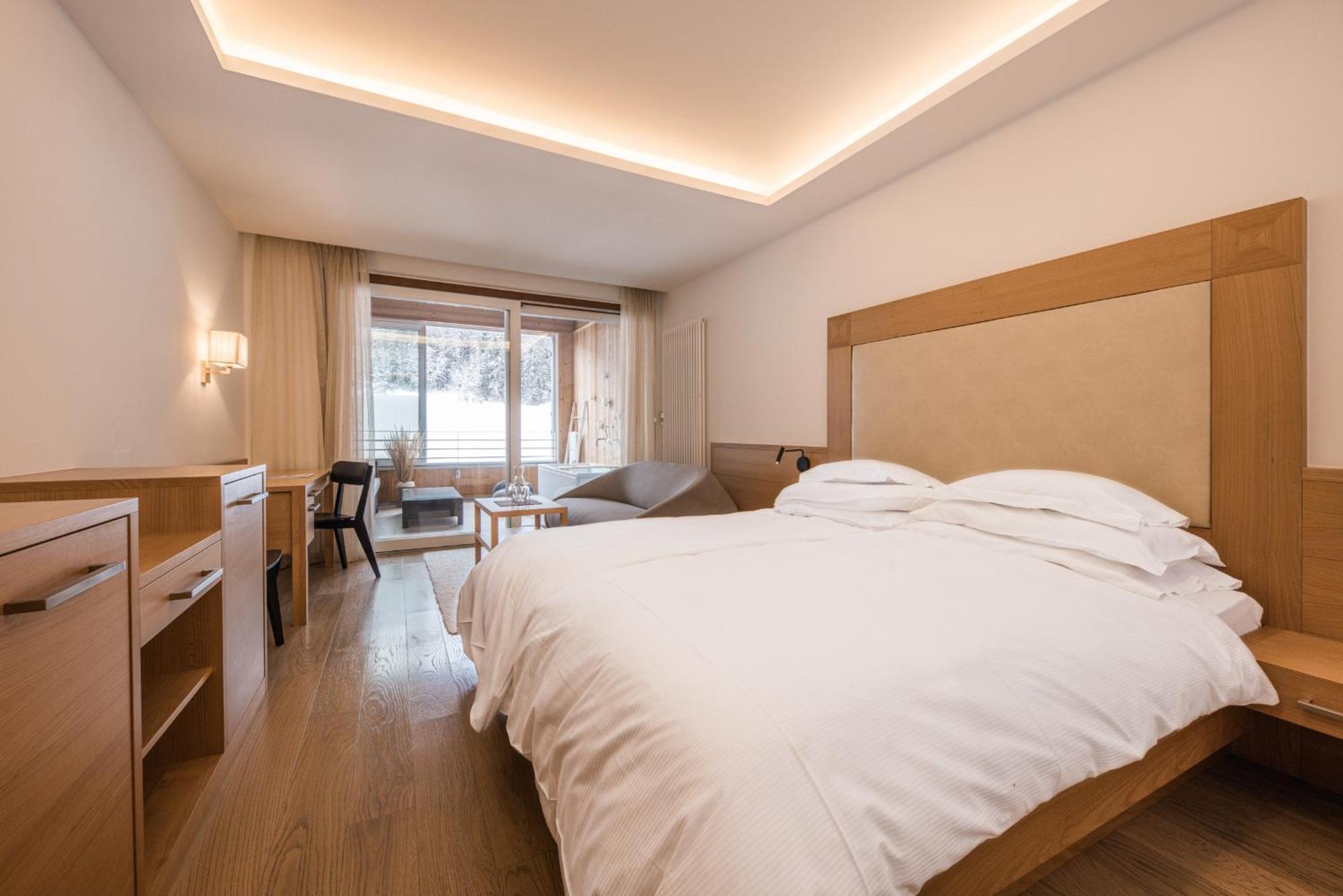 Hotel Petrus Bruneck Exteriör bild