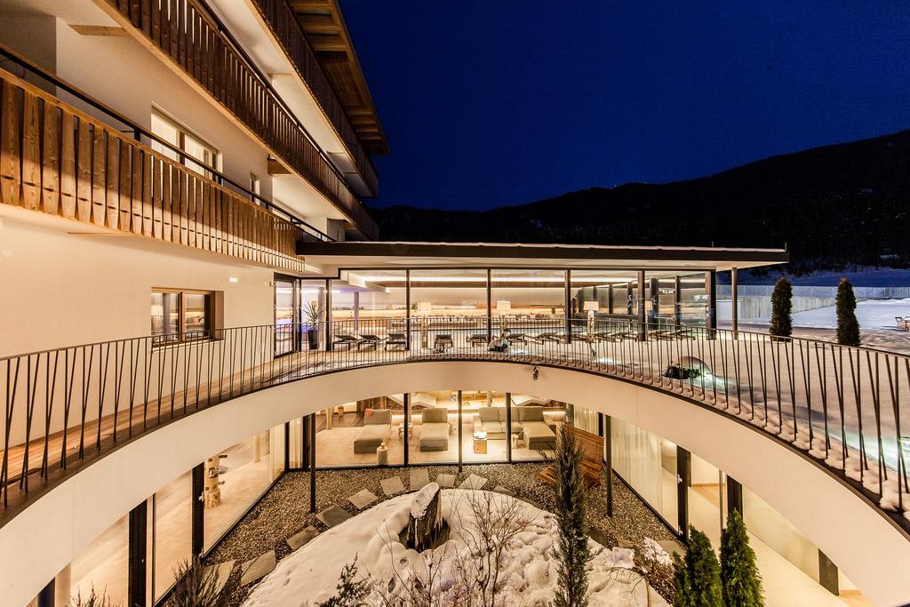 Hotel Petrus Bruneck Exteriör bild